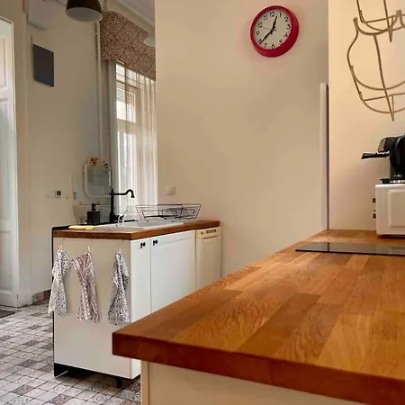 Knezits Spacious Ac Terrace Free Parking