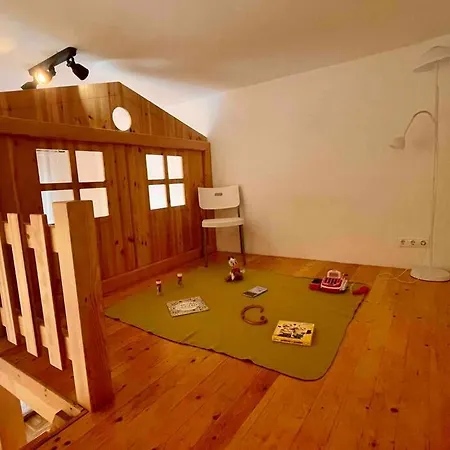 Knezits Spacious Ac Terrace Free Parking Apartment