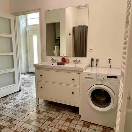 Apartment Knezits Spacious Ac Terrace Free Parking Budapest