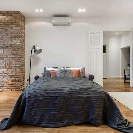 Luxurious Danubeside For 4 Apartment *