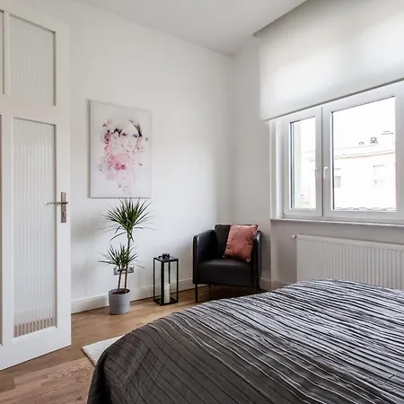Apartment Luxurious Danubeside For 4