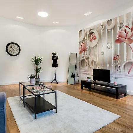 Apartment Luxurious Danubeside For 4