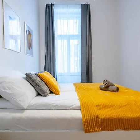Wave - 3 Bedroom In Center Budapest
