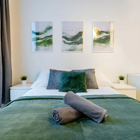 Wave - 3 Bedroom In Center Apartment Budapest