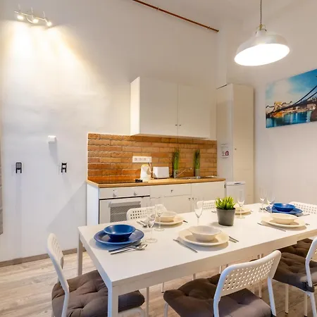 Wave - 3 Bedroom In Center * Budapest