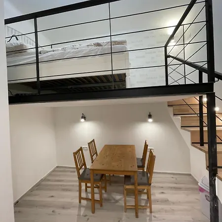 Szekely Near Deak Ferenc Square With Free Parking In Garage * Budapest