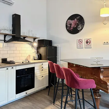 By Hi5 Apartments- Erzsebet 44 Apartment