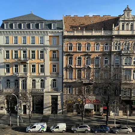 Apartment By Hi5 Apartments- Erzsebet 44 *