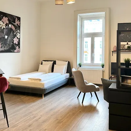 By Hi5 Apartments- Erzsebet 44 Apartment
