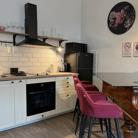 By Hi5 Apartments- Erzsebet 44 Budapest