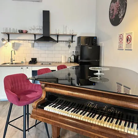 By Hi5 Apartments- Erzsebet 44 Budapest