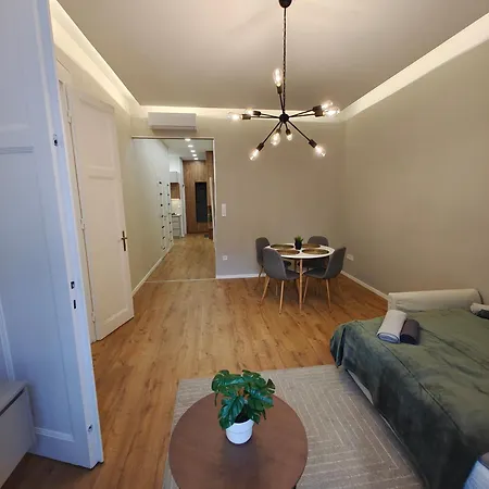 Apartmán Center 2, Cozy And Modern 2br In The Center *
