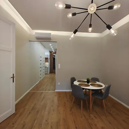 Center 2, Cozy And Modern 2br In The Center Apartmán