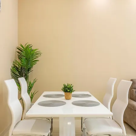 Appartamento Spacious Bajcsy In The Heart Of Budapest