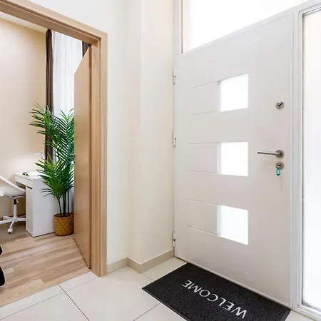 Spacious Bajcsy In The Heart Of Budapest