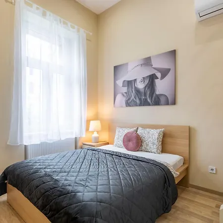 Appartamento Spacious Bajcsy In The Heart Of Budapest