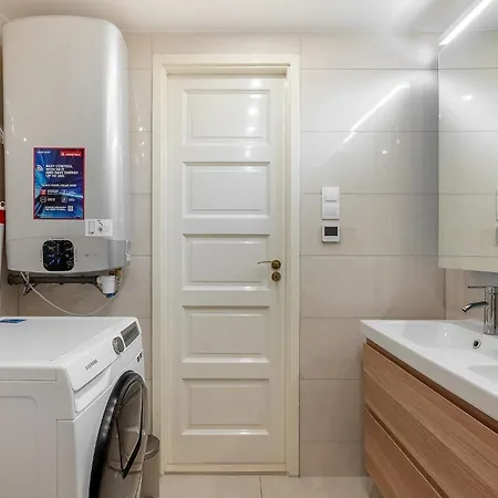 Apartment Classical Mini With A Modern Touch! Budapest