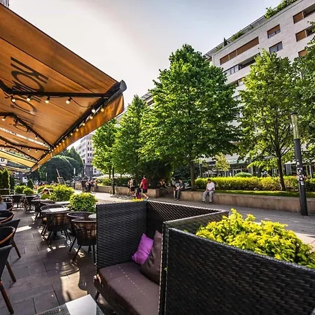 Corvin Promenade Crystal Apartment *