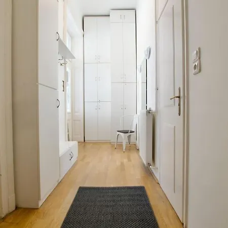 Budget By Hi5 - King Street - For Groups Apartament