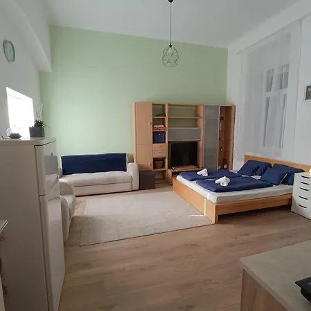 Cozy Place In Buda Xi. Apartman