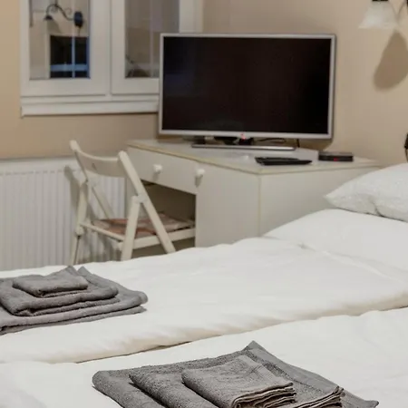 Roomback - 2br With Ac Near Deak Ter * Budapest