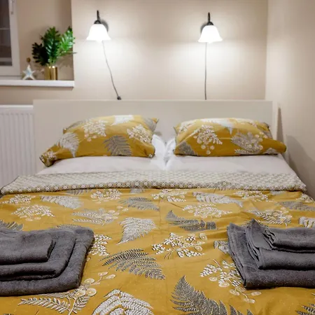 Apartment Roomback - 2br With Ac Near Deak Ter Budapest
