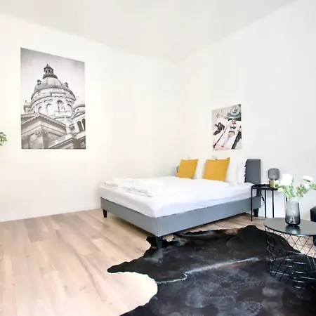 Apartment Standard By Hi5 - Tiny Studio Budapest