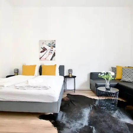 Standard By Hi5 - Tiny Studio Apartment Budapest