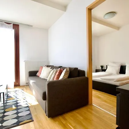 Standard By Hi5 - Kazinczy Street * Budapešť