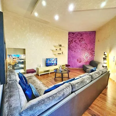 Ultra Central / 10 Ppl Apartment *