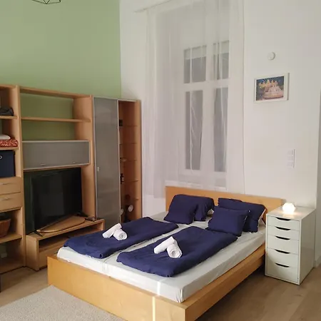 Cozy Place In Buda Xi. * Budapest
