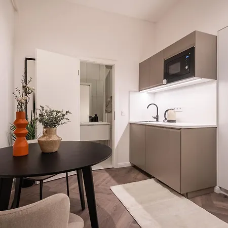 A13 * Budapest