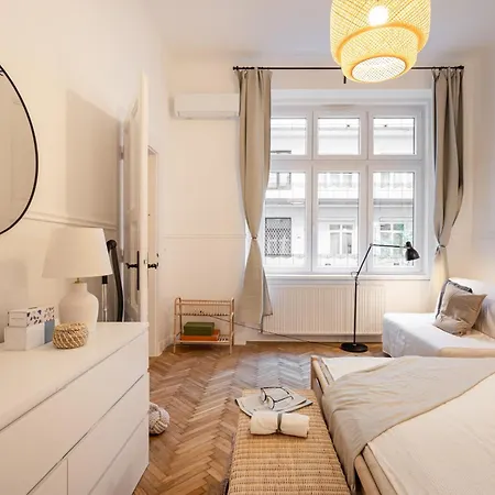 Draco With A/c Apartment Budapest