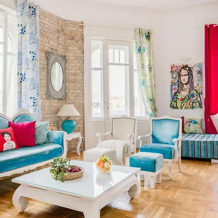 Apartamento Amazing View Designer With Sauna And Jacuzzi 3 Min To Opera House Budapest