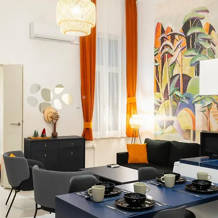 Modern Uniquely Designed Flat Andrassy Avenue And Oktogon Square * Budapest