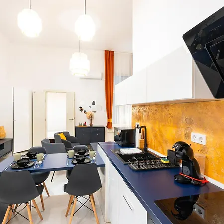 Modern Uniquely Designed Flat Andrassy Avenue And Oktogon Square Apartmán *