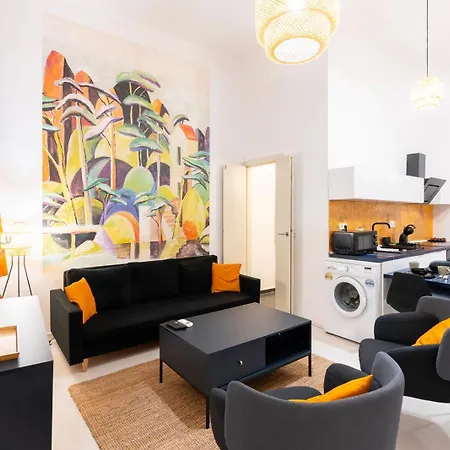 Modern Uniquely Designed Flat Andrassy Avenue And Oktogon Square Budapest
