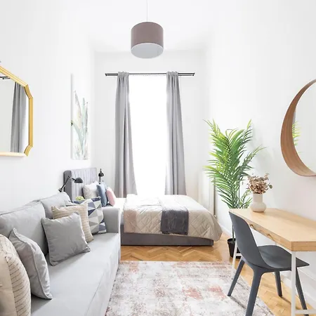 Exclusive Grand In The Heart Of * Budapest