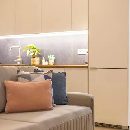 Exclusive Grand In The Heart Of Apartment