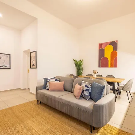 Exclusive Grand In The Heart Of * Budapest