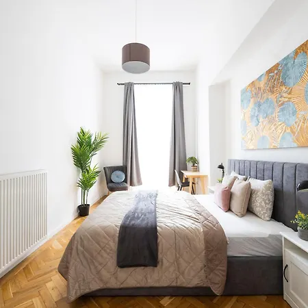 Exclusive Grand In The Heart Of * Budapest