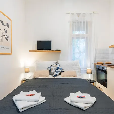 Apartment Little Hideaway Right Next Margaret Island Budapest