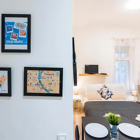 Little Hideaway Right Next Margaret Island Apartment *