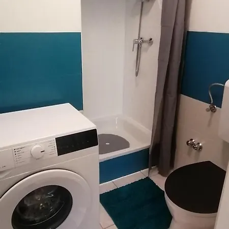 Apartman R