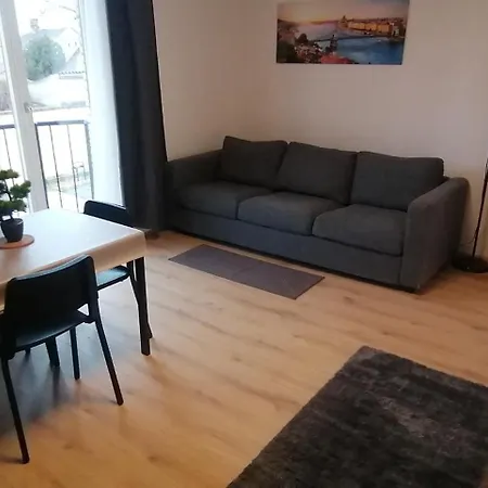 R Apartman