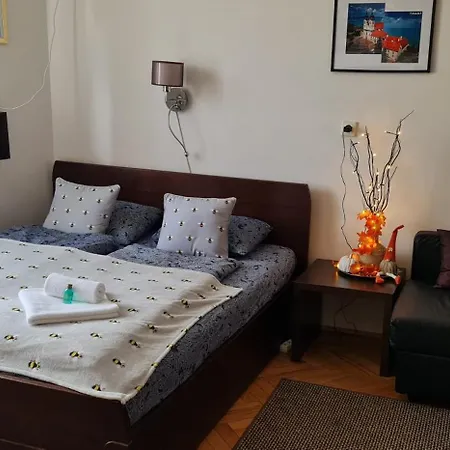 Apartment Bumblebee With Ac *