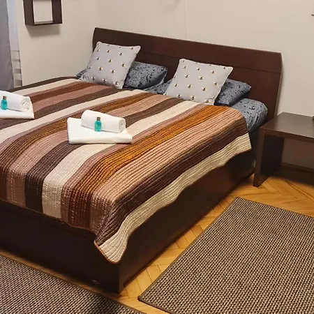 Bumblebee With Ac Apartment Budapest
