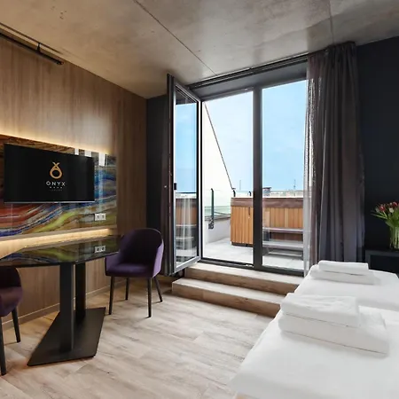 ホテル Onyx Luxury 4*