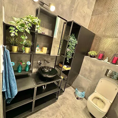 Dream Design - 3 Bedrooms & Finn Sauna Apartment Budapest