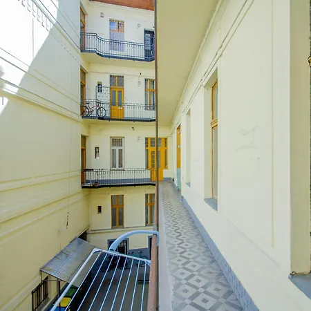 Appartamento Kelvin's V District 2br Urban Haven By Nw Budapest